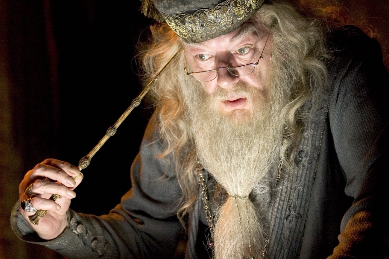 John Lithgow potwierdził, że zagra Dumbledore'a w serialu Harry Potter