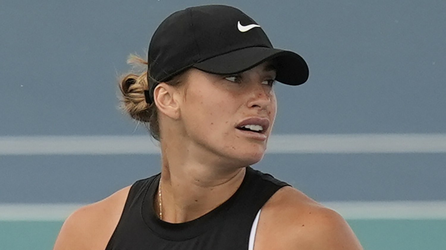 Aryna Sabalenka po czterech dniach od śmierci partnera pojawiła się na korcie w Miami. Tym gestem uczciła pamięć Konstantina Kolcowa.