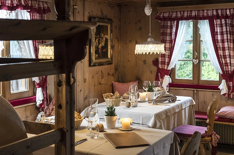 Wiele restauracji w Południowym Tyrolu zostało wyróżnionych prestiżowymi "czapkami kucharskimi" i gwiazdkami Michelin