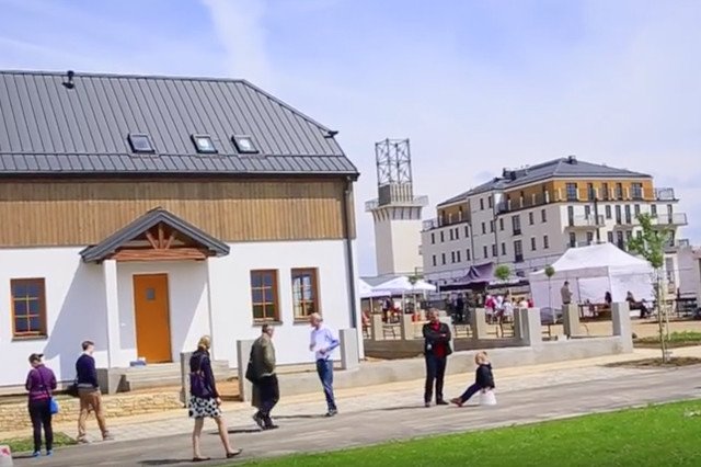 Zaczęli od wytyczenia ulic, potem powstał rynek, teraz budują domy. Miasteczko w szczerym polu.