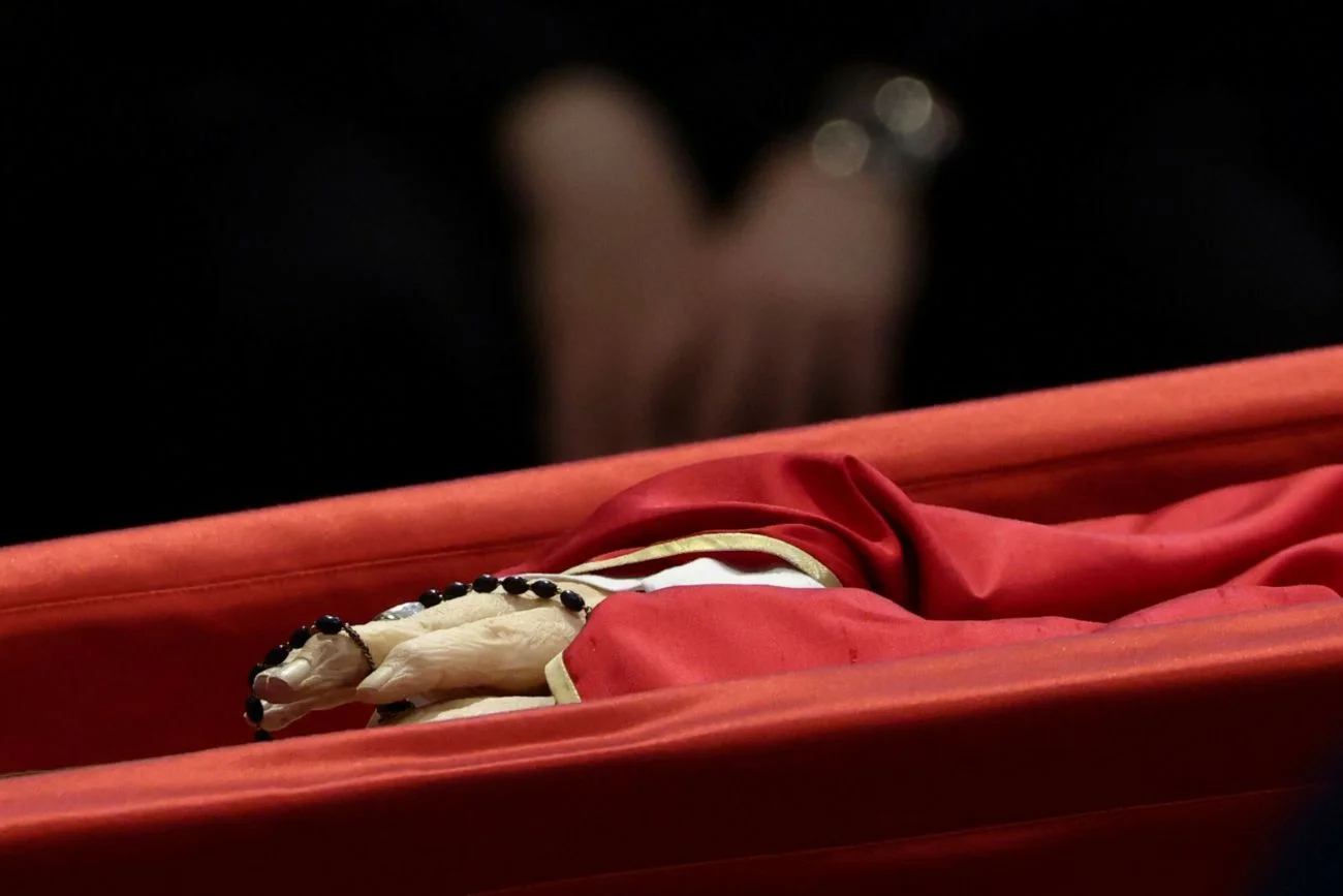Grób papieża Franciszka jest gotowy. Watykan pokazał zdjęcie .