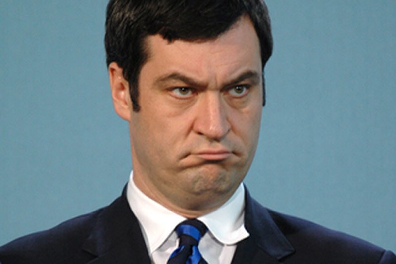 Markus Söder z bawarskiego CSU skomentował zamachy w Paryżu w tonie podobnym do bulwersującej Zachód opinii Konrada Szymańskiego z PiS.