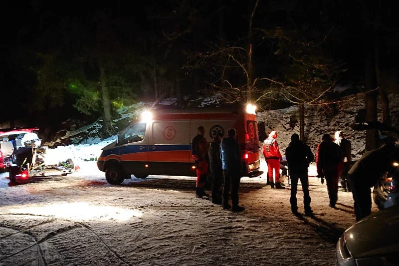 24-latek zmarł mimo podjętej próby resuscytacji.