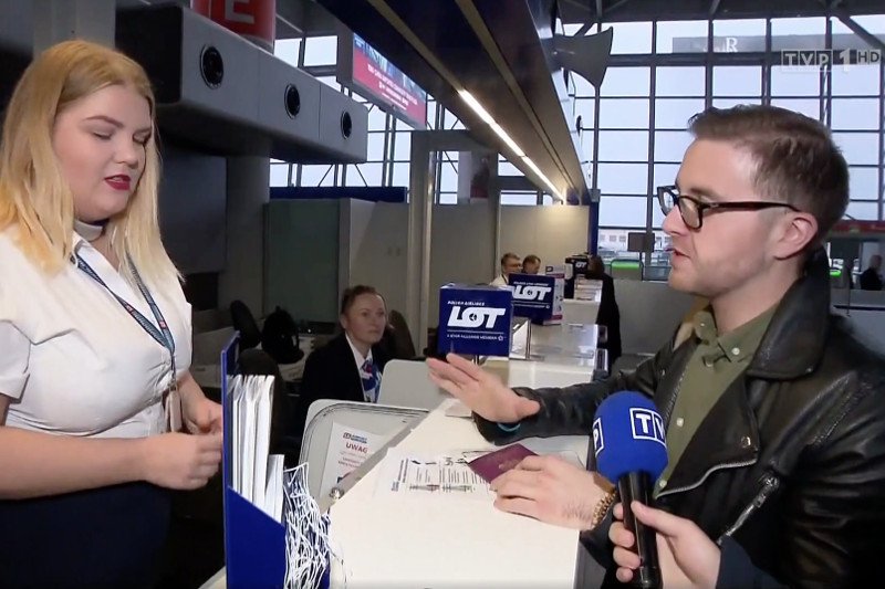 Marcin Bakalarski - przedstawiany w "Wiadomościach" jako pierwszy Polak w USA bez wizy - to pracownik TVP.