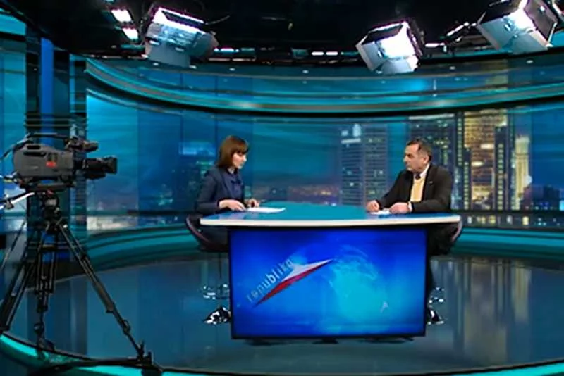 Telewizja Republika prowadzi próbną transmisję z okazji trzeciej rocznicy katastrofy smoleńskiej (na zdjęciu studio)