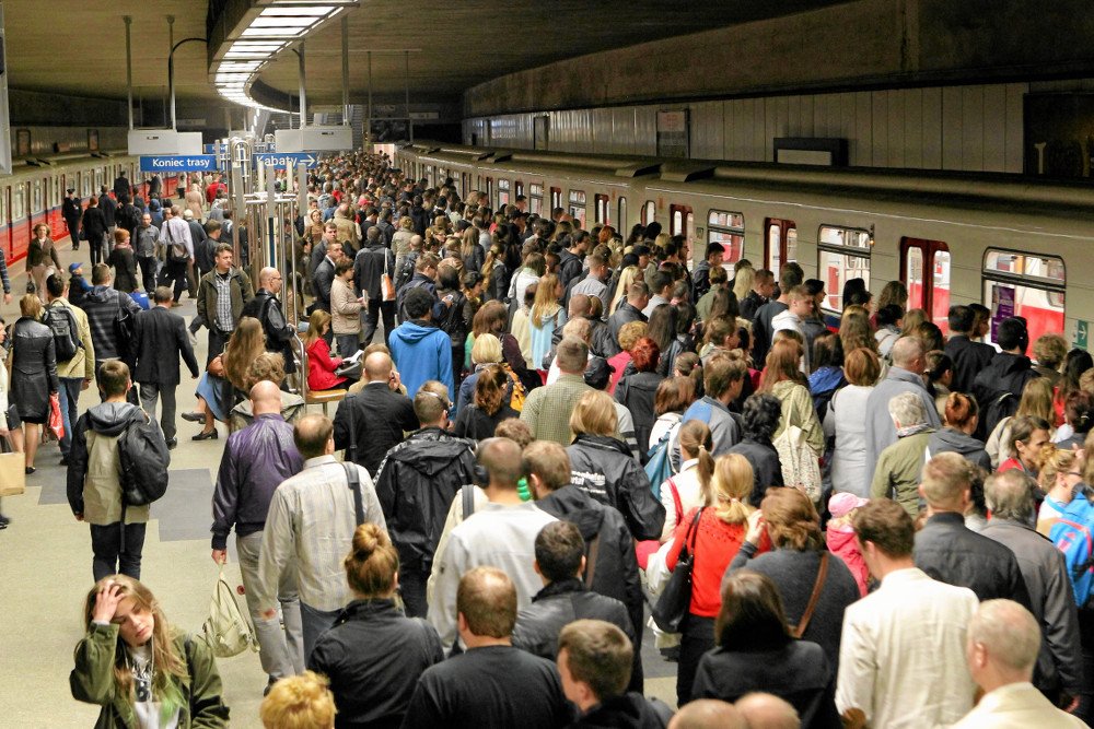 Warszawa - miasto na wysokich obrotach, tylko dla szybkich rewolwerowców