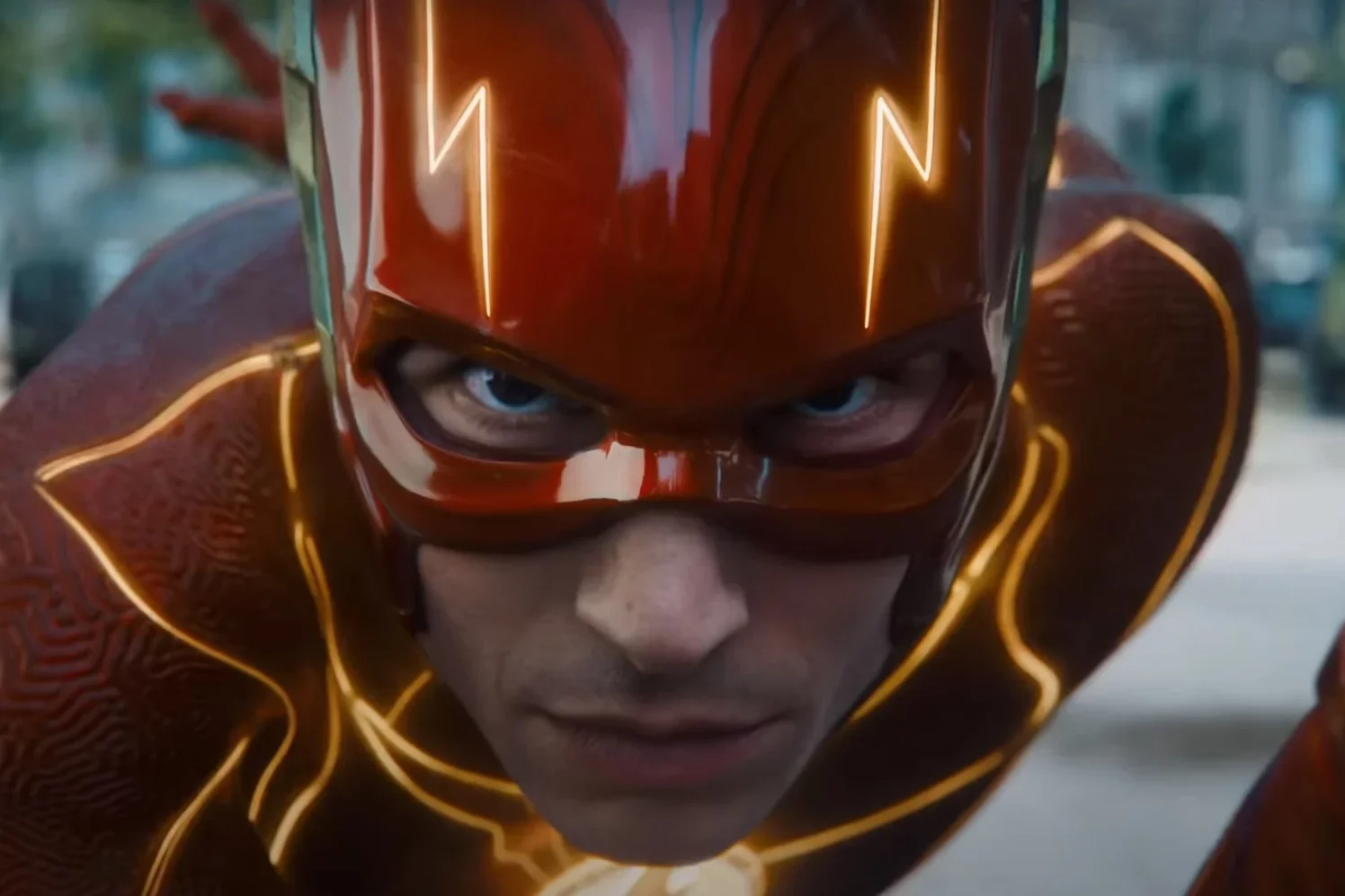 Ezra Miller jako Flash