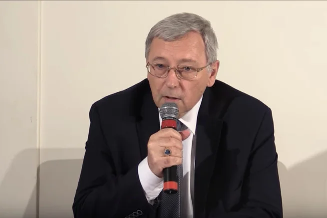 Jan Parys, szef gabinetu politycznego ministra Witolda Waszczykowskiego, powiedział na spotkaniu prawicowego klubu dyskusyjnego, że istnienie Ukrainy nie jest niezbędnym warunkiem istnienia wolnej Polski.