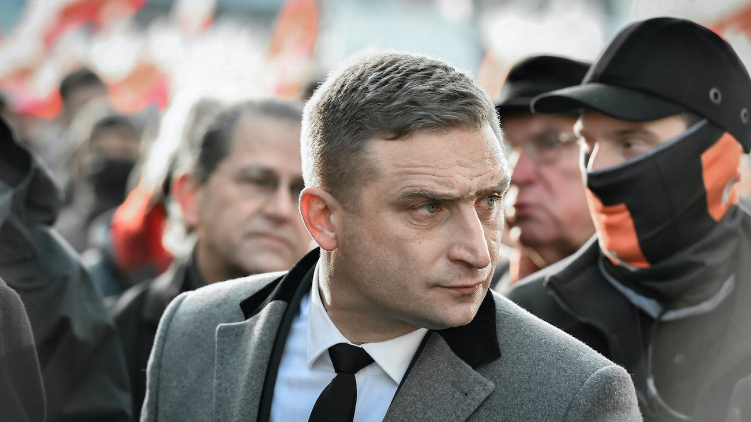 Robert Bąkiewicz podczas marszu nacjonalistów (2021).