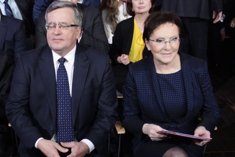 Platforma porzuciła Bronisława Komorowskiego w kampanii prezydenckiej?