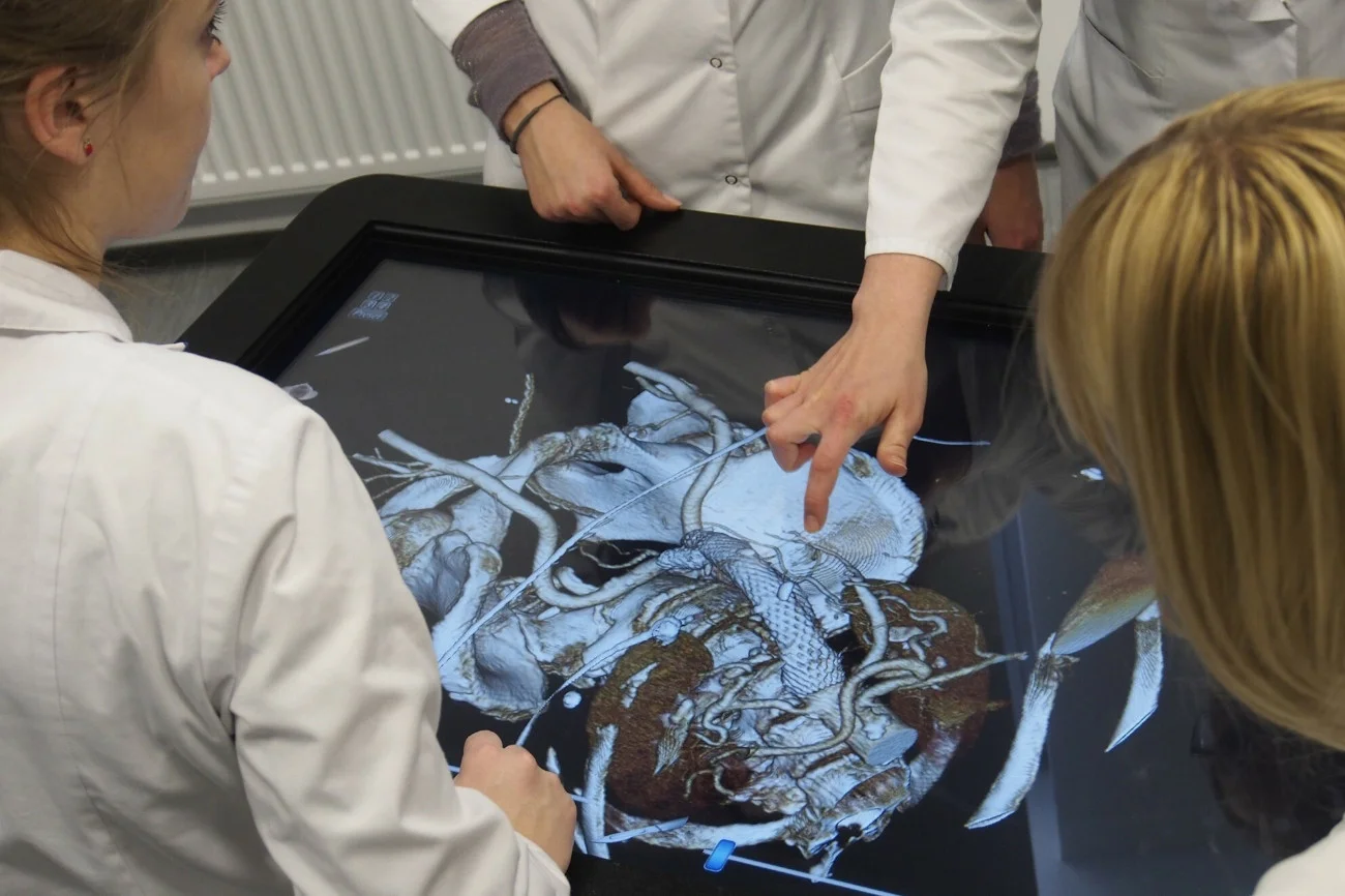 Z wirtualnych narzędzi edukacji korzysta coraz więcej uczelni. Na wirtualnym stole do anatomii uczą się m.in. studenci medycyny na Śląskim Uniwersytecie Medycznym.