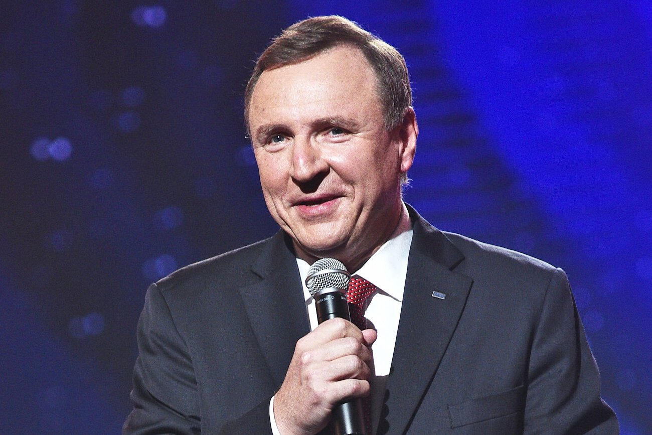 Jacek Kurski przedstawił kolejną gwiazdę sylwestrowej zabawy z TVP. Jason Derulo wystąpi  w Zakopanem