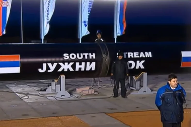 Putin twierdzi, że rezygnuje z budowy gazociągu South Stream ze względu na brak aprobaty Brukseli dla tej inwestycji.