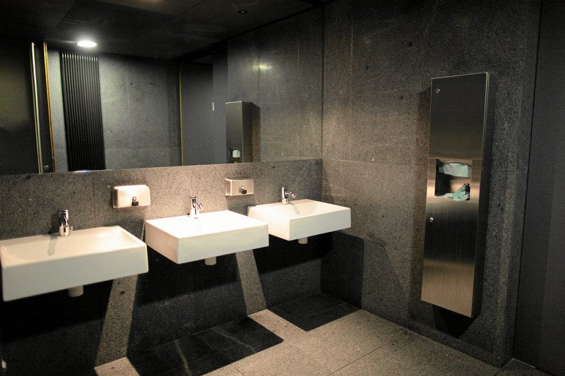 Szalety miejskie w Poznaniu mogą zyskać swoich patronów.