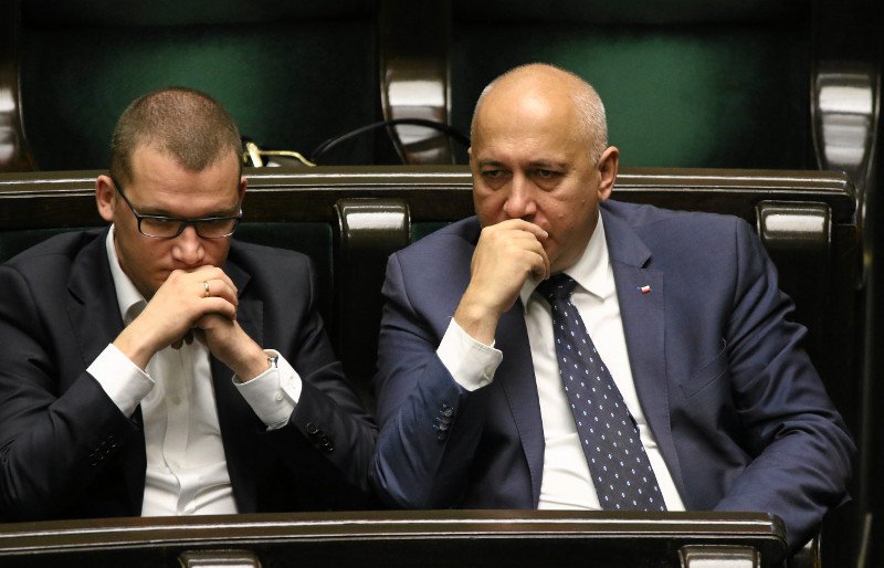 Joachim Brudziński i Paweł Szefernaker są uważani za kadrowych "nowego PiS"