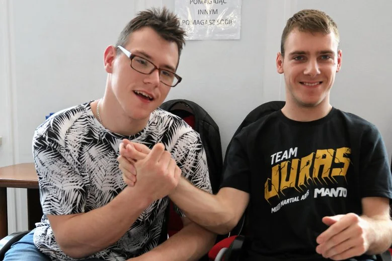 Adrian Glinka i Jakub Hartwich wystartują w wyborach samorządowych.