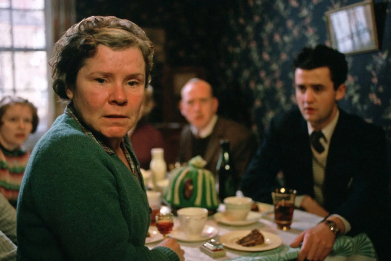 Imelda Staunton jako Vera Drake.