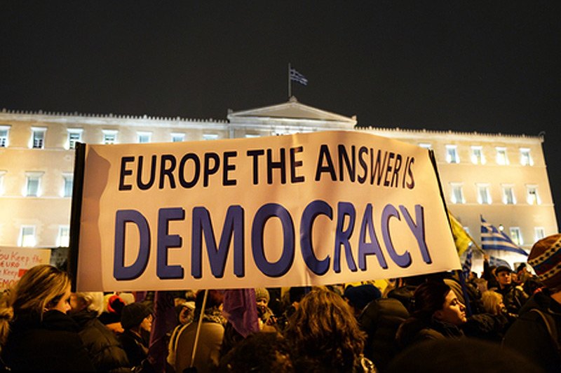 Jaki wybór naprawdę stoi przed Grekami?