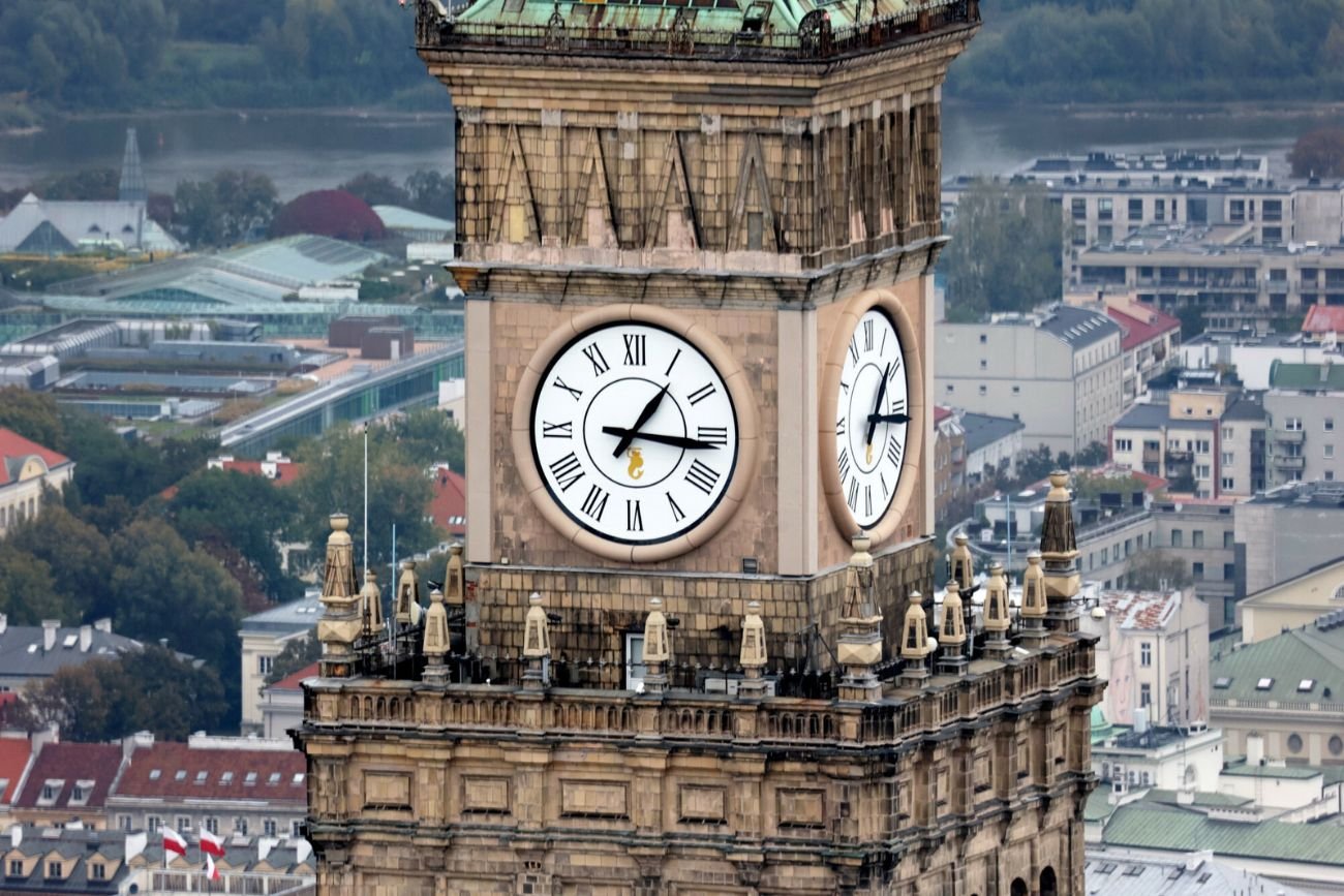 Dym wokół Pałacu Kultury i Nauki. Nocna akcja straży pożarnej