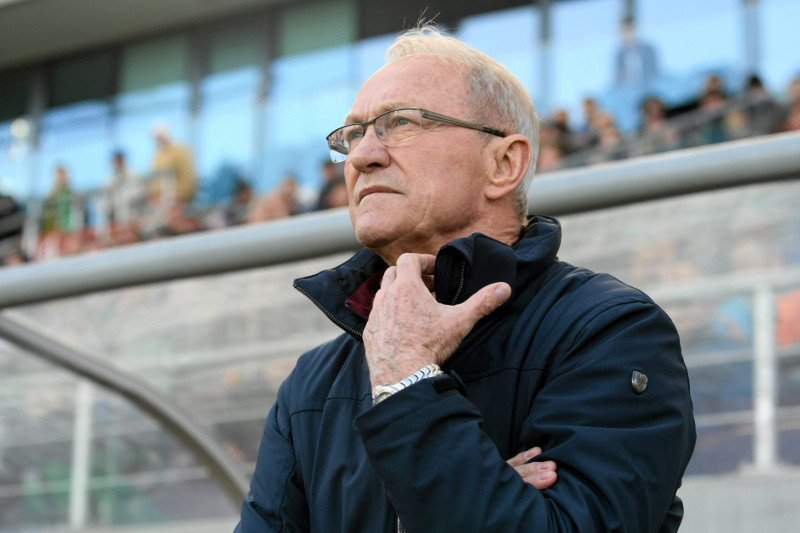 Trener Widzewa Łódź Franciszek Smuda zwyzywał trenera Lechii Tomaszów Mazowiecki.