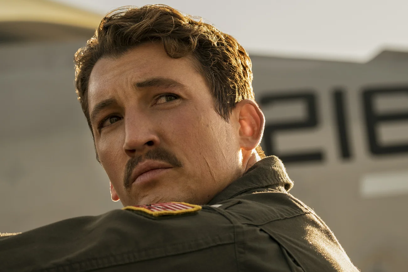 Miles Teller o tym, czy powstanie kontynuacja "Top Gun: Maverick". Miles Teller jako Rooster w "Top Gun: Maverick".