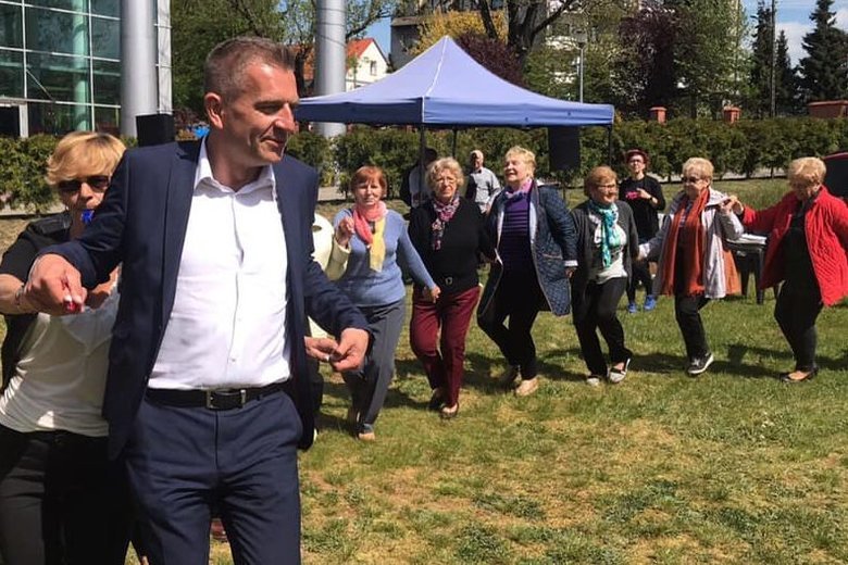 Bartosz Arłukowicz nie po raz pierwszy zachwycił swoim podejściem do kampanii wyborczej