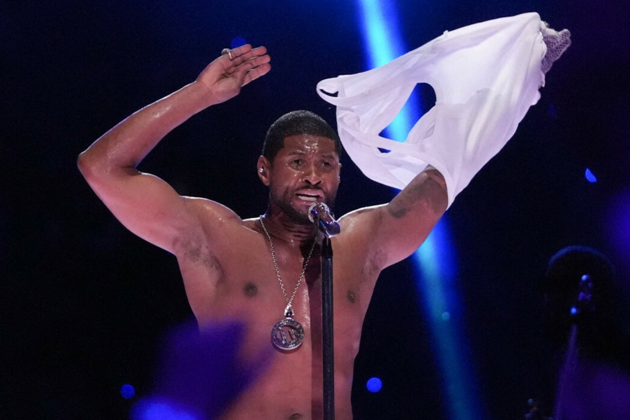 Super Bowl 2024. Usher wystąpił na scenie m.in. z Alicią Keys.