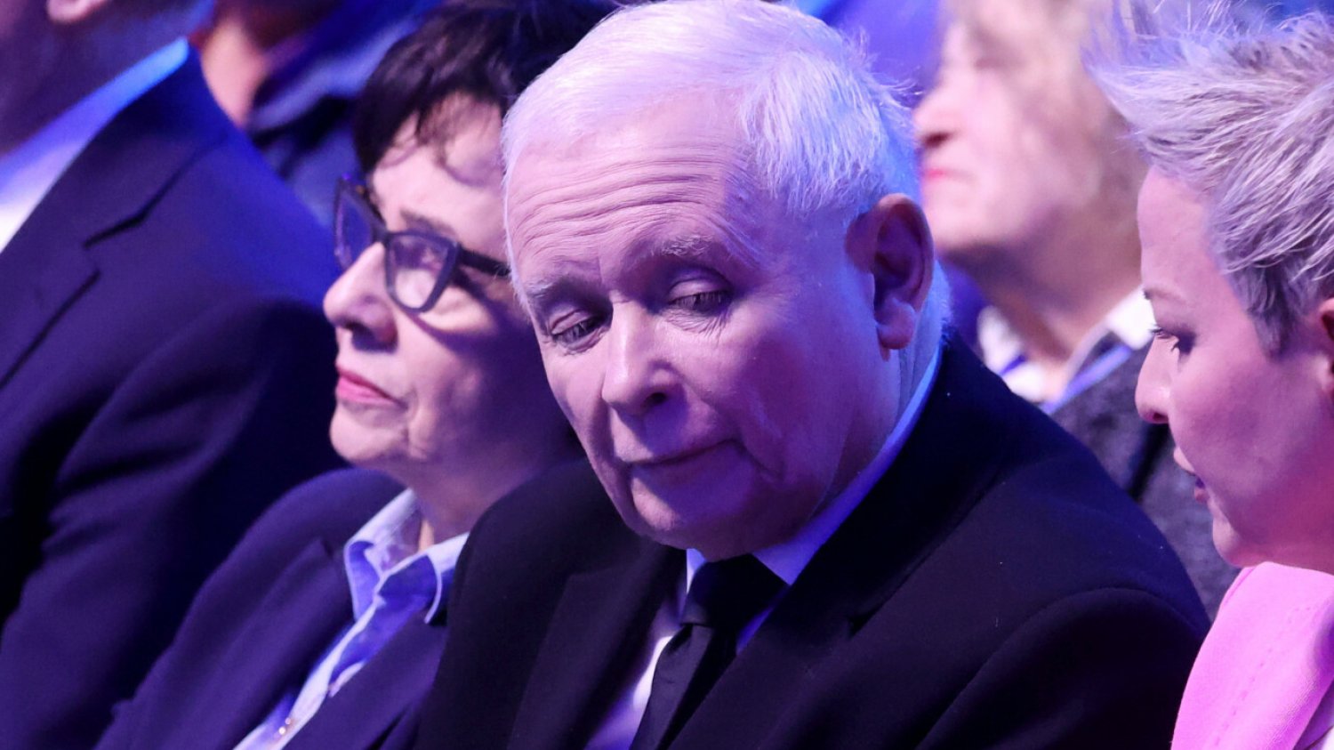 Sondaż o 800 plus zaskoczy Jarosława Kaczyńskiego. Polacy mówią jasno.