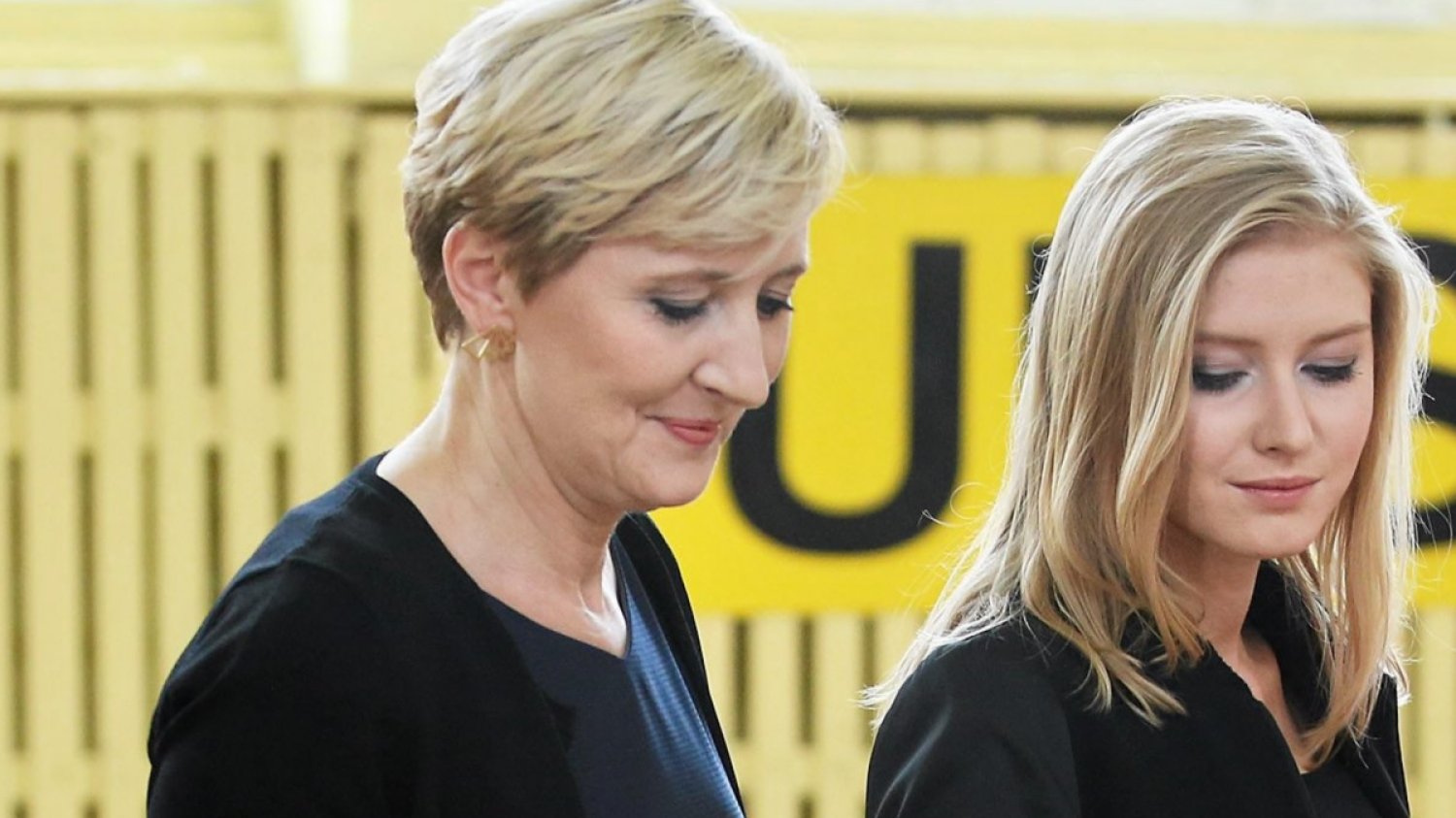 Kabaret Ani Mru-Mru o milczącej Agacie i Kindze Dudzie.