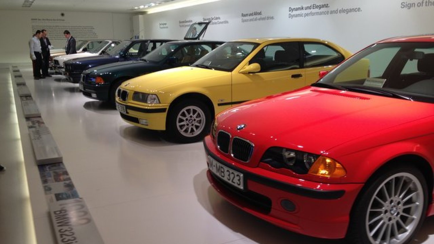 Do muzeum BMW trafiają już auta z rocznika 1999 roku. W Polsce to nie klasyk, ani youngtimer ale zwykłe, przeciętne auto.