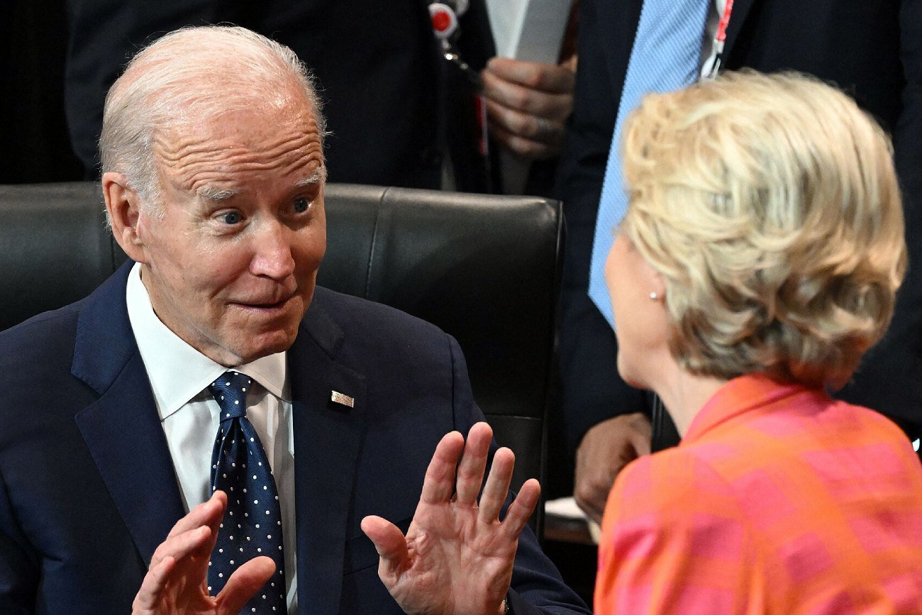 Prezydent USA Joe Biden miał już nieoficjalnie poprosić Ursulę von der Leyen o pokierowanie NATO od 2024 roku.