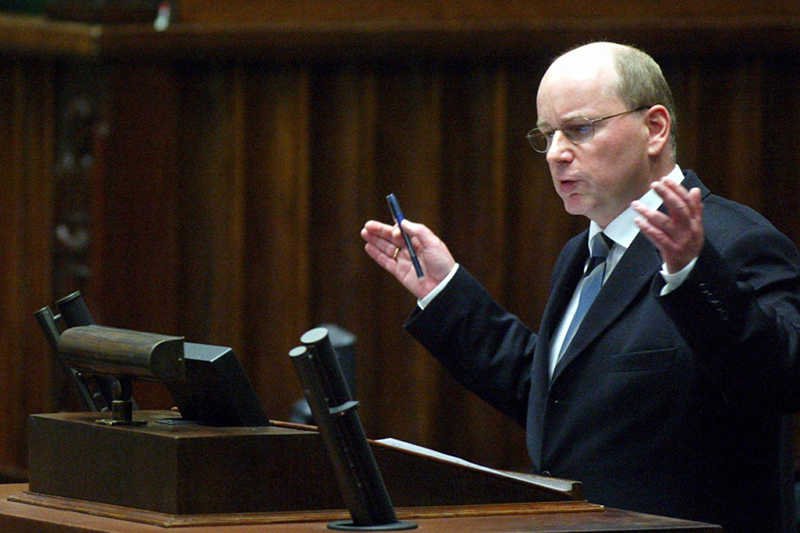 Jan Rokita podczas debaty nad Konstytucją dla Europy we wrześniu 2003 roku. To wtedy padło słynne "Nicea albo śmierć".