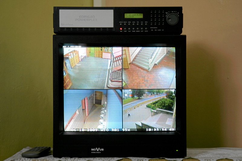 Rząd Ewy Kopacz chce wprowadzić monitoring w każdej szkole. Prace już się rozpoczęły