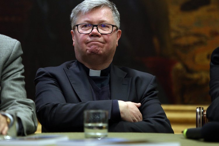 Fundacja Życie i Rodzina domaga się zwolnienia ks. Alfreda Wierzbickiego z KUL.