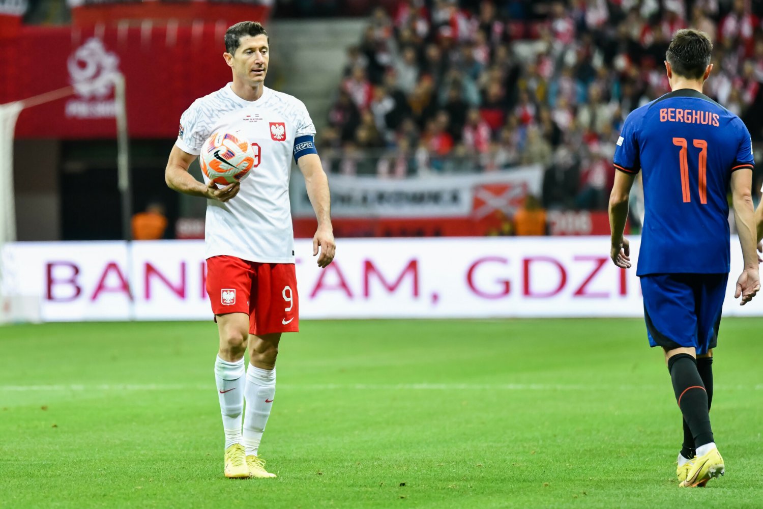 Robert Lewandowski może mieć dość, ale jeszcze nie teraz. "Bierz zespół i do boju"