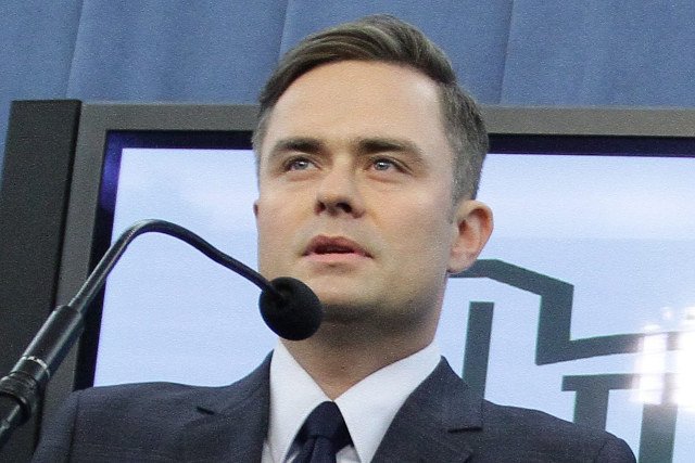 Adam Hofman zauważył, że "pani prof. Staniszkis nazwała już Andrzeja Dudę maminsynkiem"