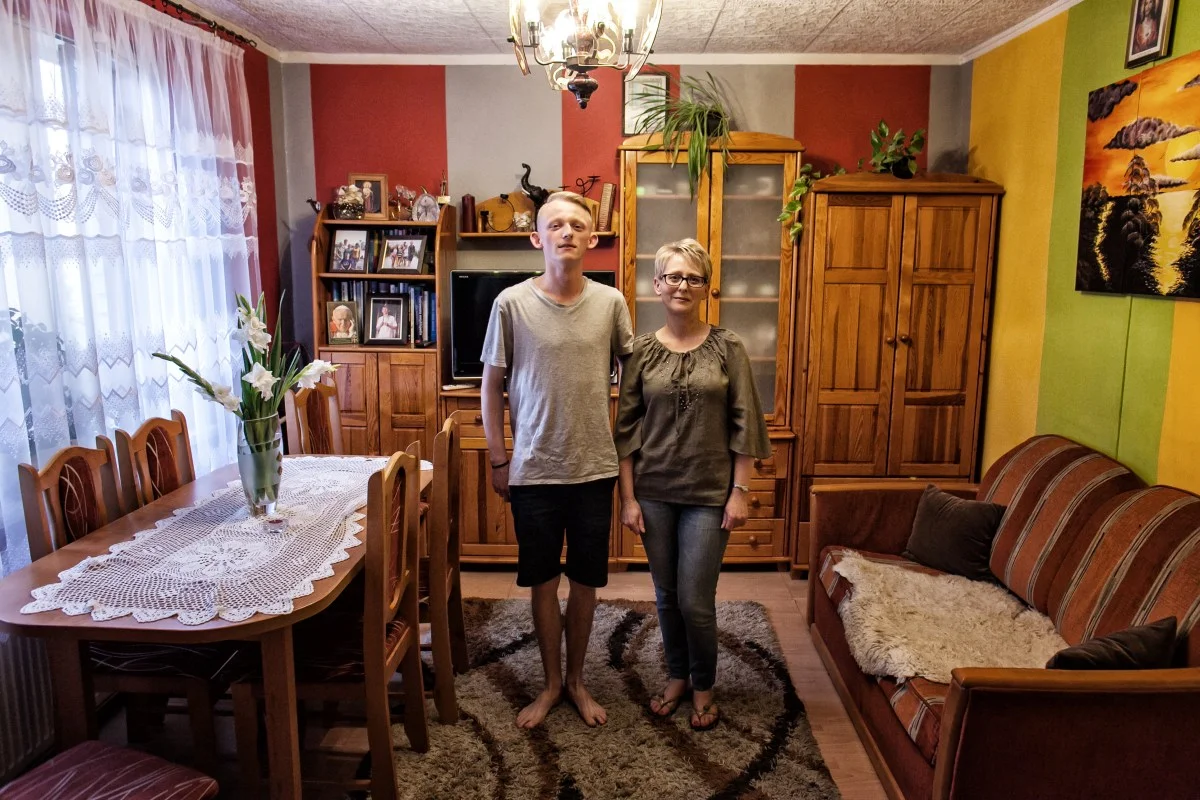 Sebastian jest duszą towarzystwa.