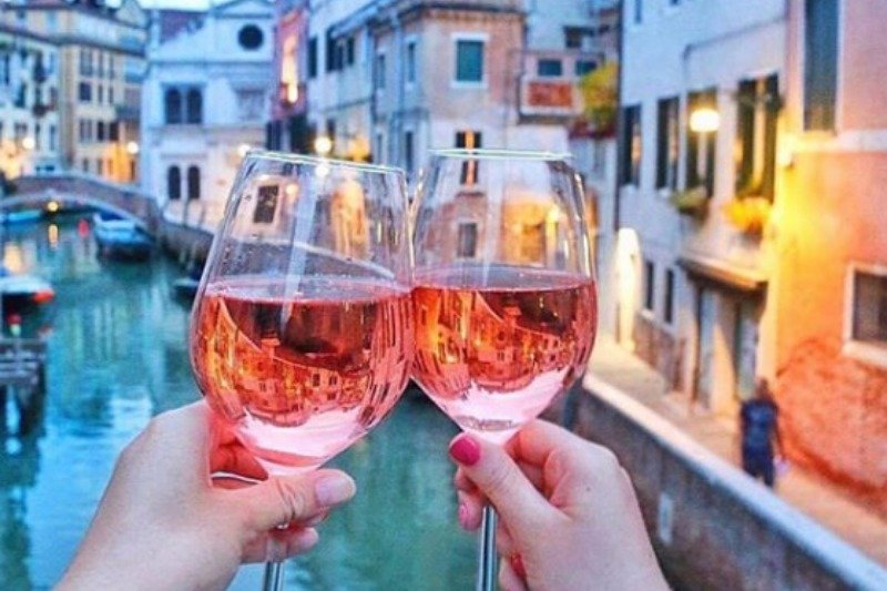 Po alkoholu lepiej radzimy sobie z obcym językiem