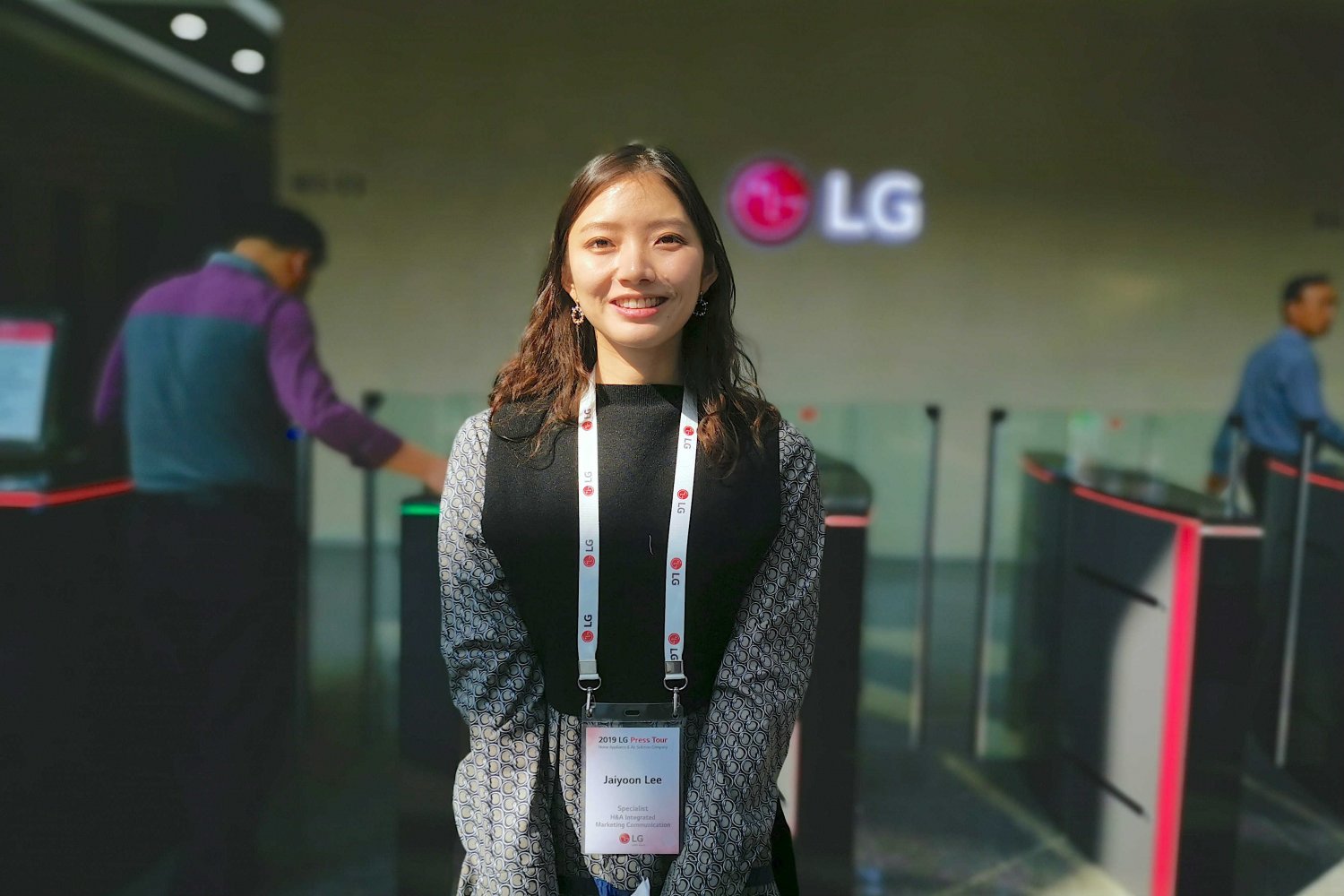 Jaiyoon Lee w showroomie firmy LG, w koreańskim Changwon