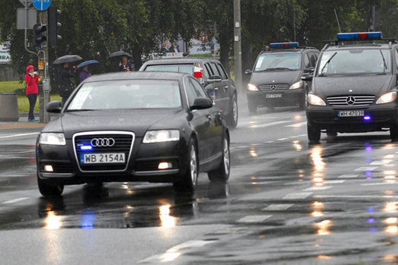 Wypadek w Pułtusku – limuzyna Kancelarii Prezydenta spowodowała kolizję