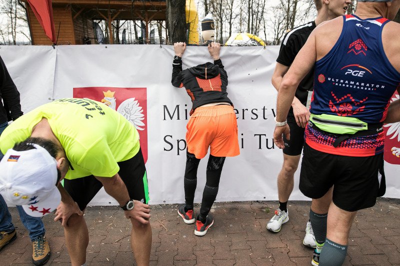 Po dużym wysiłku tętno u dorosłego człowieka może wynieść nawet 180 uderzeń na minutę.