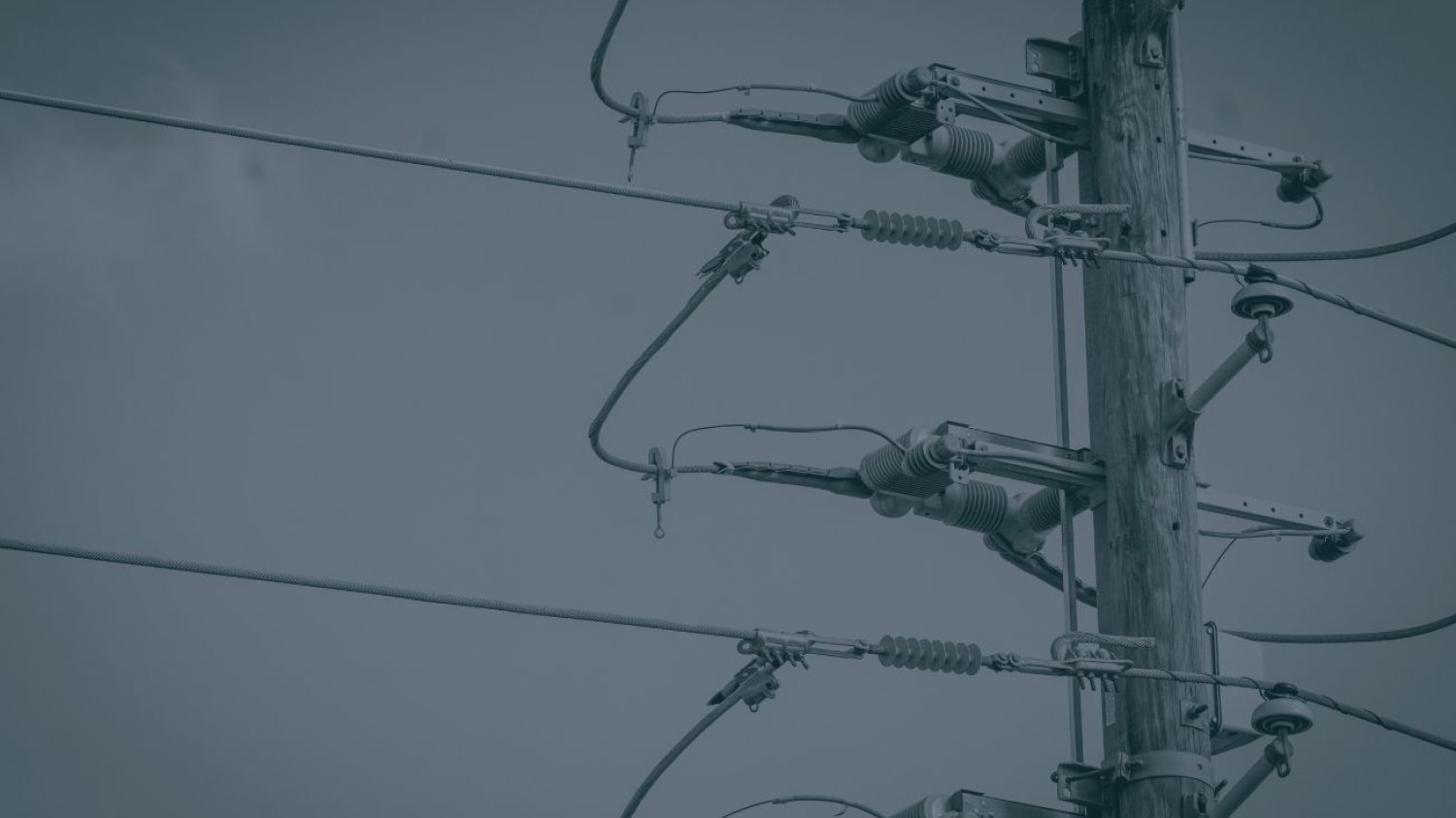 Jak przygotować się blackout? Dowiedz się, jak skompletować niezbędne zapasy i co robić, gdy zabraknie prądu