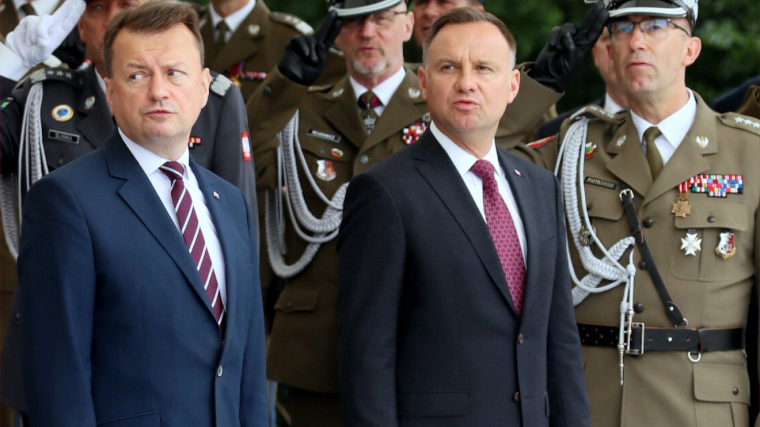 Mariusz Błaszczak, Andrzej Duda, gen. Tomasz Piotrowski (pierwszy z prawej)