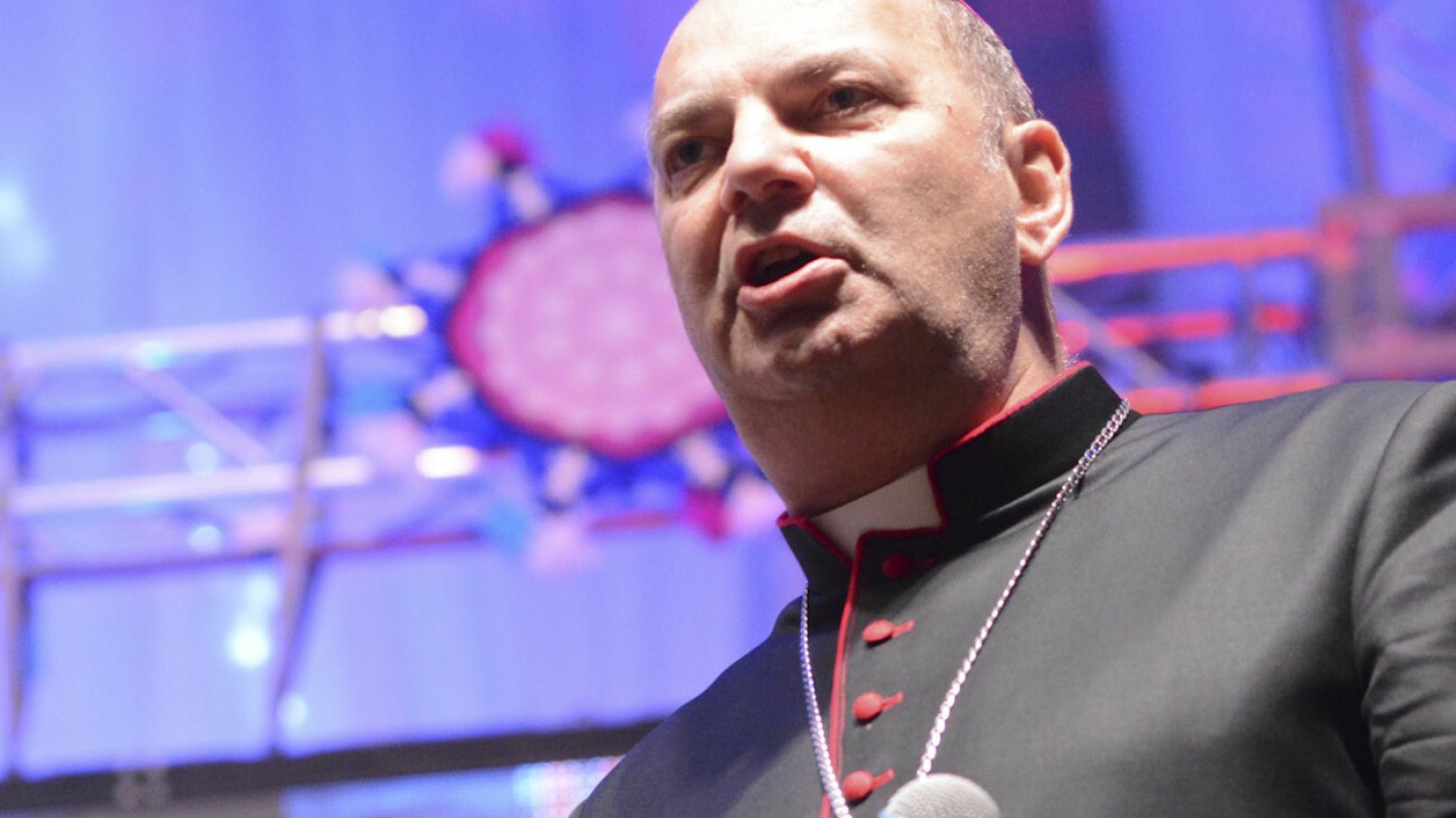 Do skandalu z orgią księży doszło w diecezji bp. Grzegorza Kaszaka.