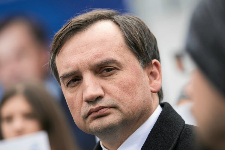 W ministerstwie sprawiedliwości trwają prace nad ustawą, dzięki której władza będzie mogła dyscyplinować niepokornych sędziów.