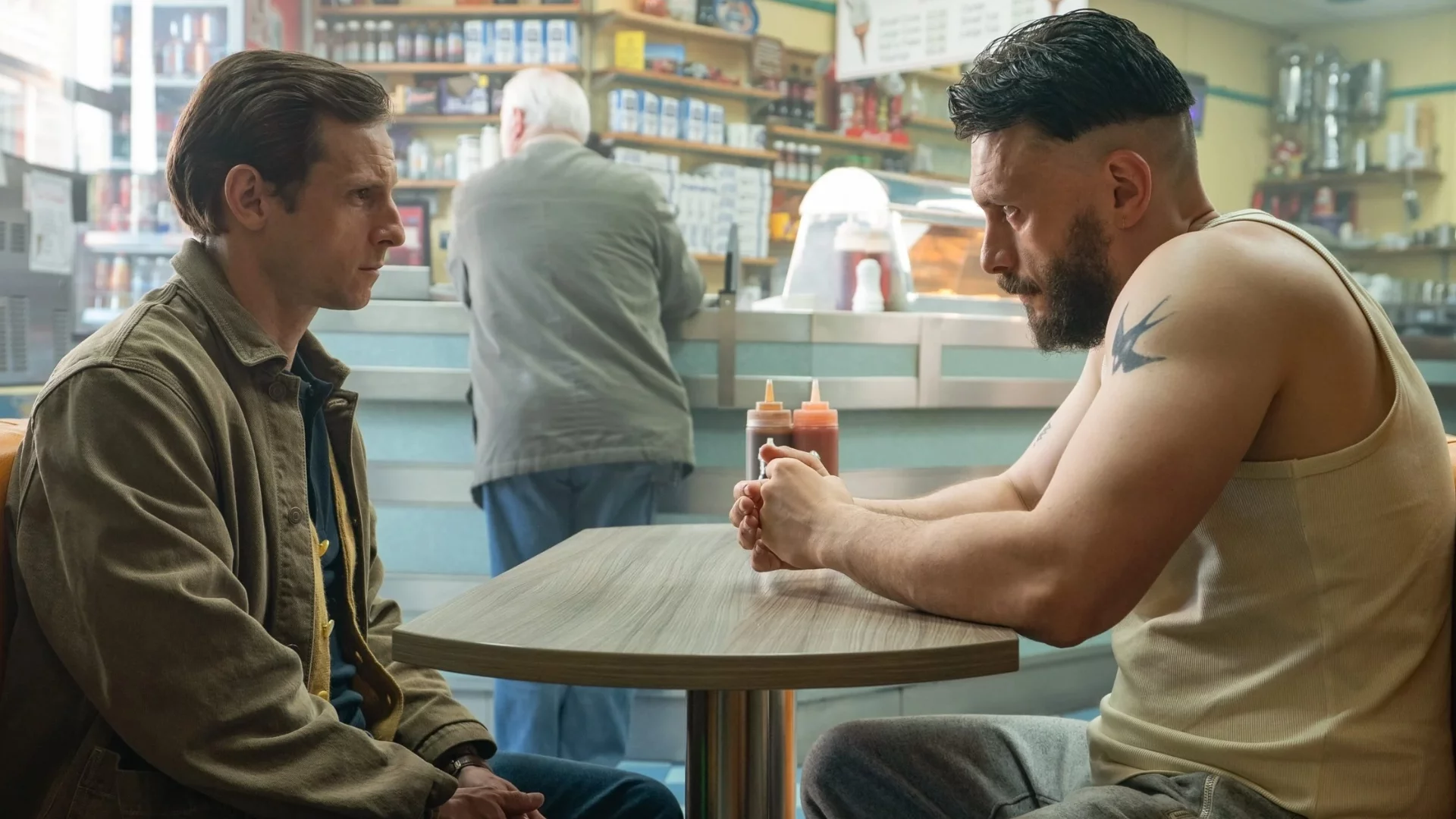 Jamie Bell i Richard Gadd w serialu "Half Man"