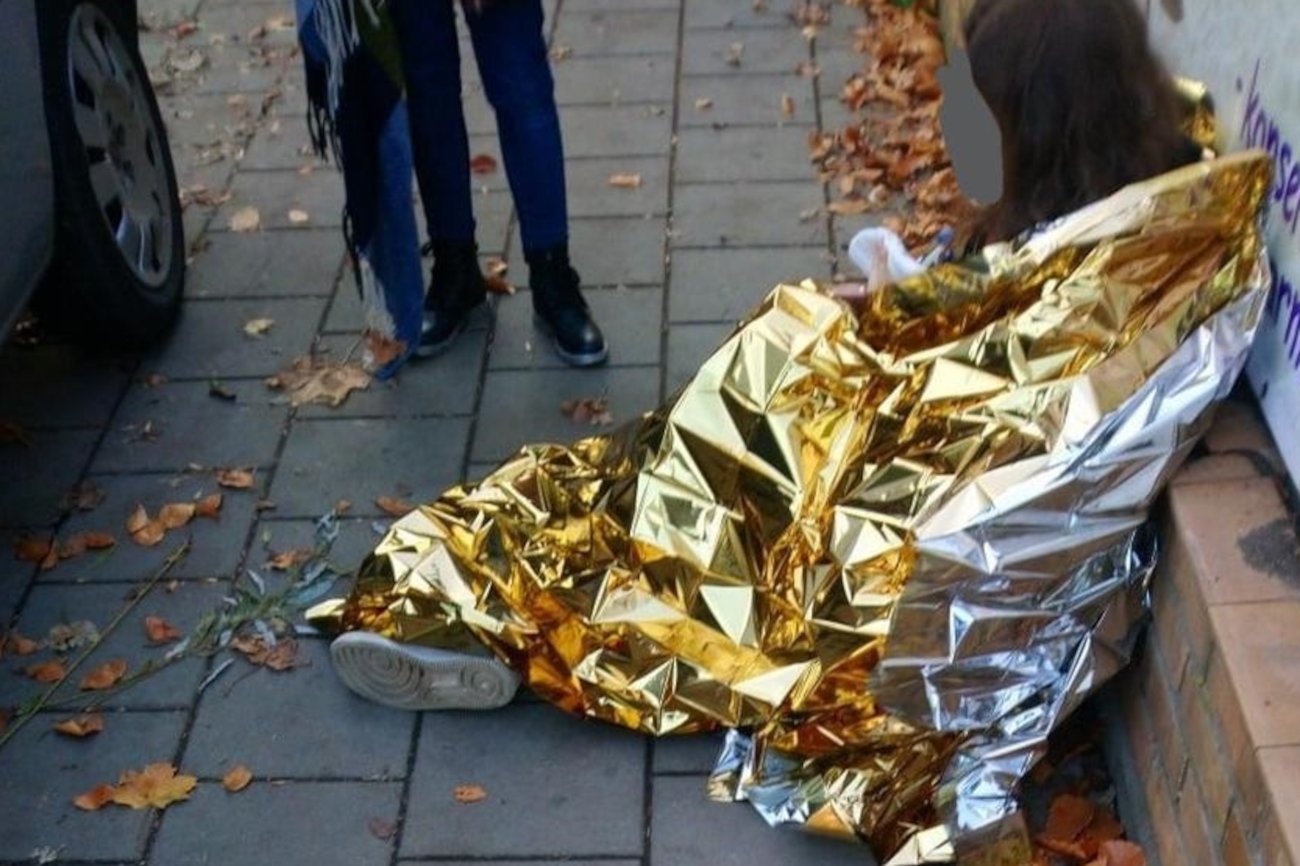 Poznań. 20-latka zaczęła krwawić na ulicy, żaden przechodzień jej nie pomógł.