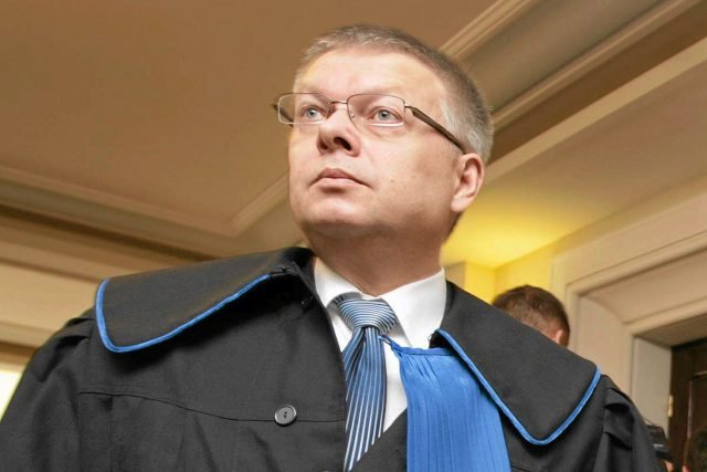 Były minister spraw wewnętrznych Janusz Kaczmarek przekonuje, że prokuratura interesuje się ludźmi, którzy umieszczają w internecie negatywne oceny restauracji czy pensjonatów