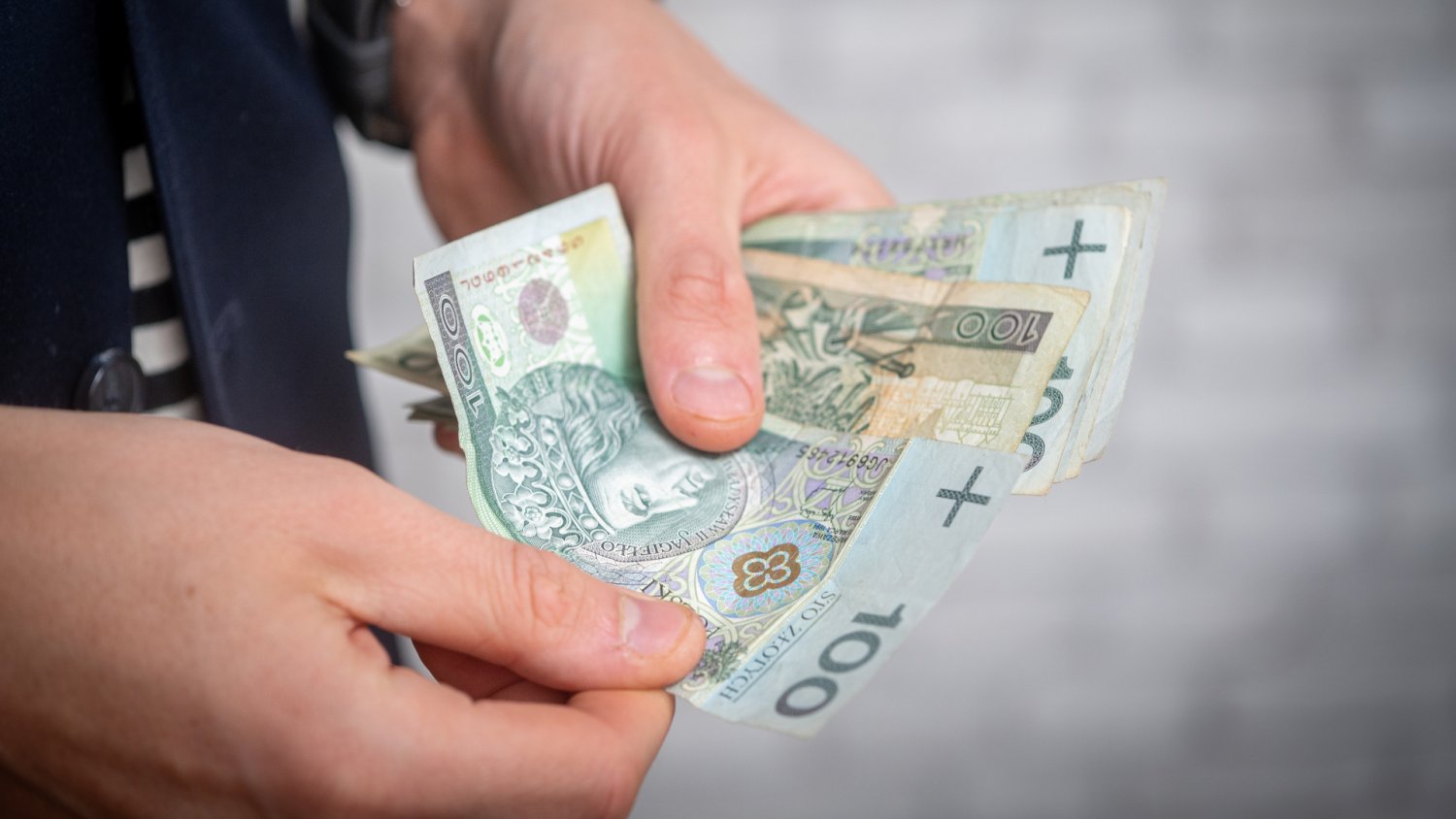 Stopy procentowe bez zmian. Kredytobiorcy w Polsce zapłacą za wojnę USA-Iran