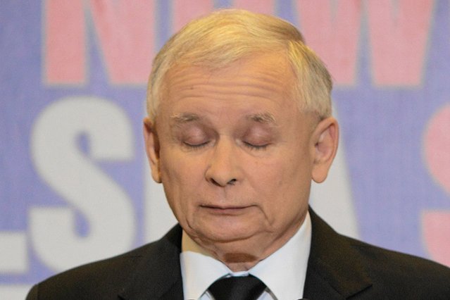 Grupy społeczne, z którymi najchętniej identyfikuje się PiS, najwięcej stracą, gdy ugrupowanie Jarosława Kaczyńskiego zużyje się sprawowaniem władzy.